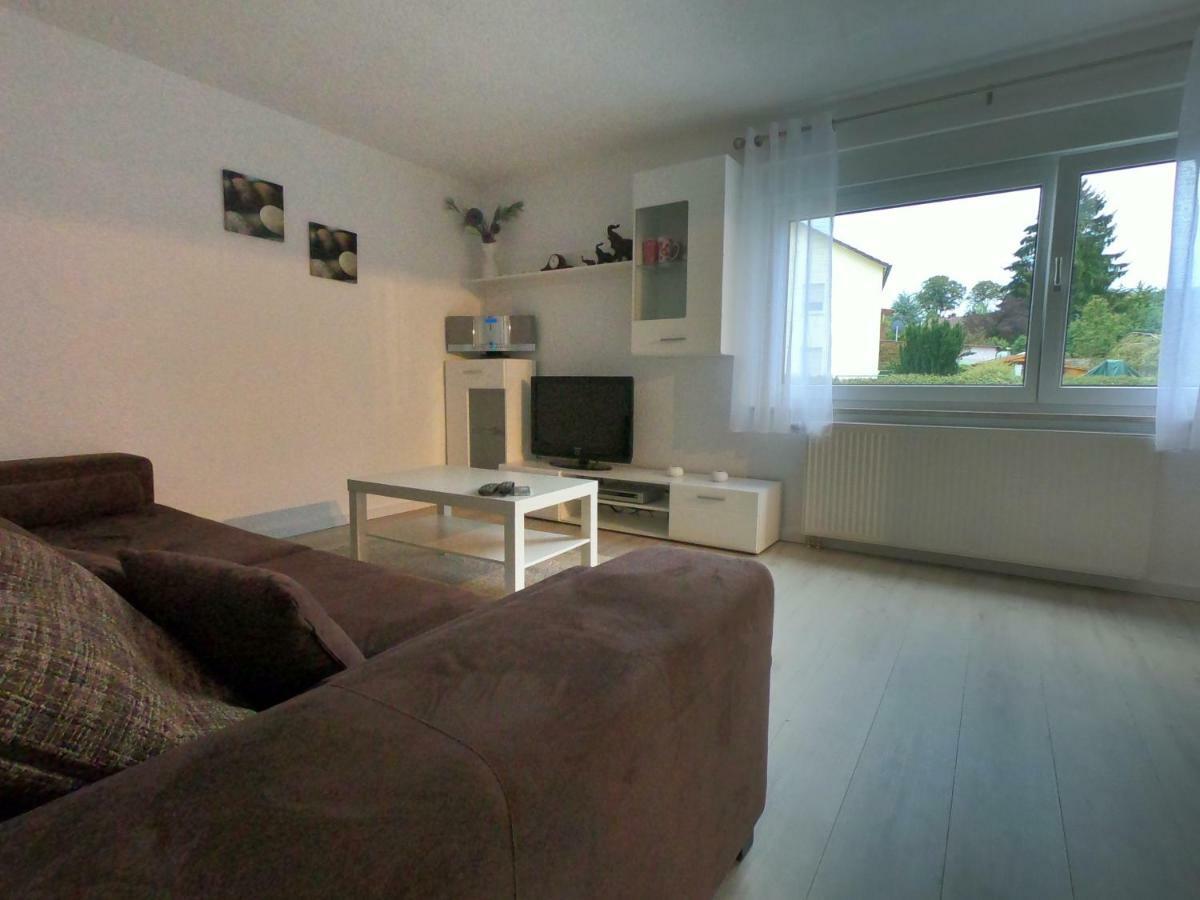 Moderne helle 2,5 Zimmer Wohnung mit großem Bad und Küche in Trossingen Exterior foto